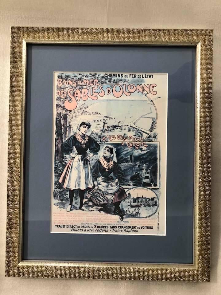 Ancienne affiche de la SNCF des Sables d'Olonne mise en valeur par :
passe partout gris foncé colour Mount
baguette argent vieilli de chez moulurex
A acheter sur le remblai des Sables d'Olonne chez L'ENCADREUR à 4hoo de Paris