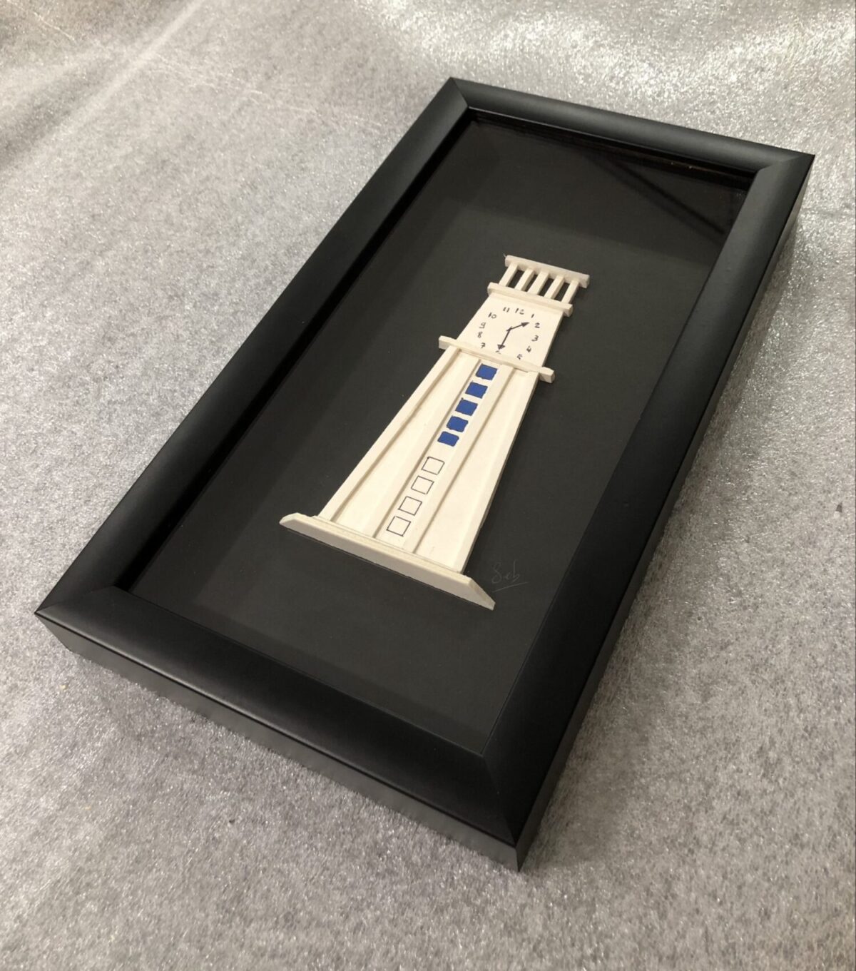 PENDULE 3 D
PAR L'ARTISTE SEB
AUX SABLES D'OLONNE PENDULE MYTHIQUE DU REMBLAI
CADRE DE L'ENCADREUR DE LA GALERIE BLANCHE