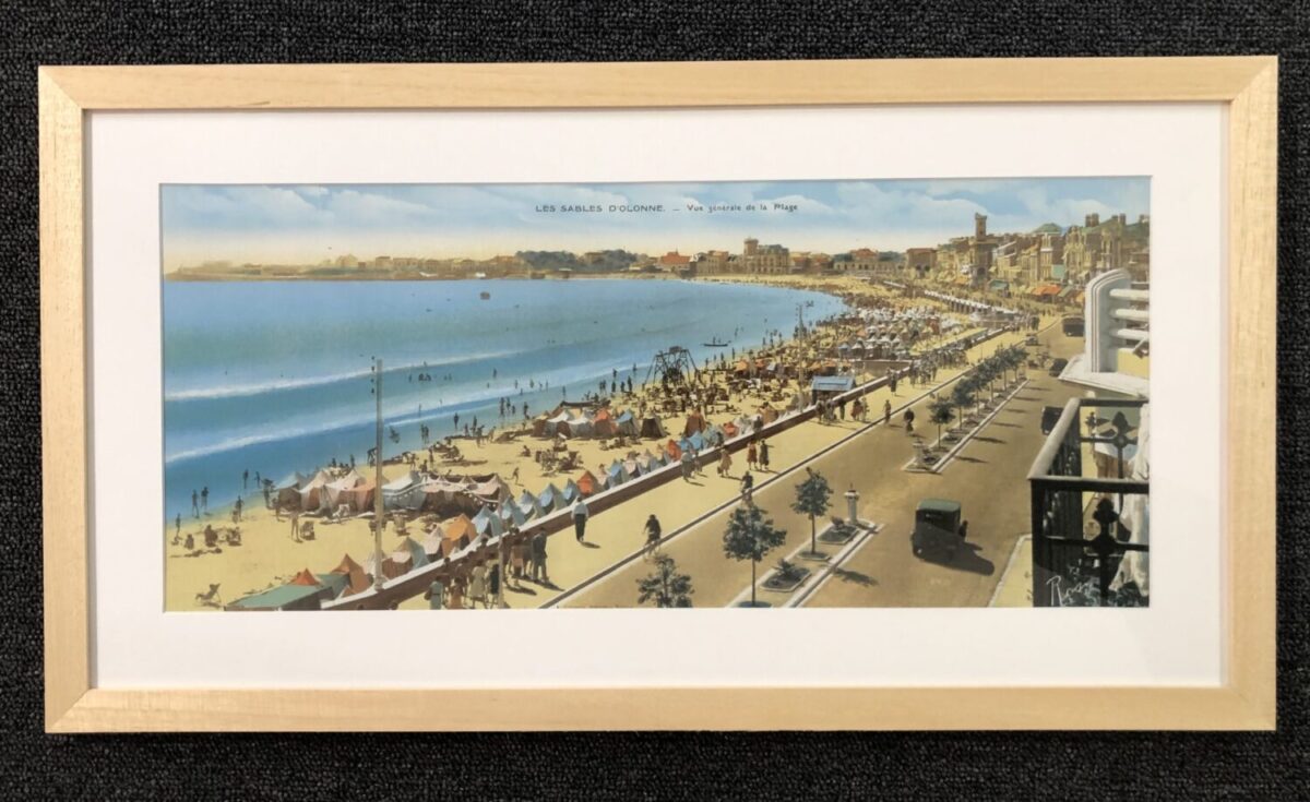 ANCIENNE REPROGRAPHIE
PASSE PARTOUT BLANC
BAGUETTE AYOUS BOIS BRUT
L'ENCADREUR ATELIER DE LA GALERIE BLANCHE 85100