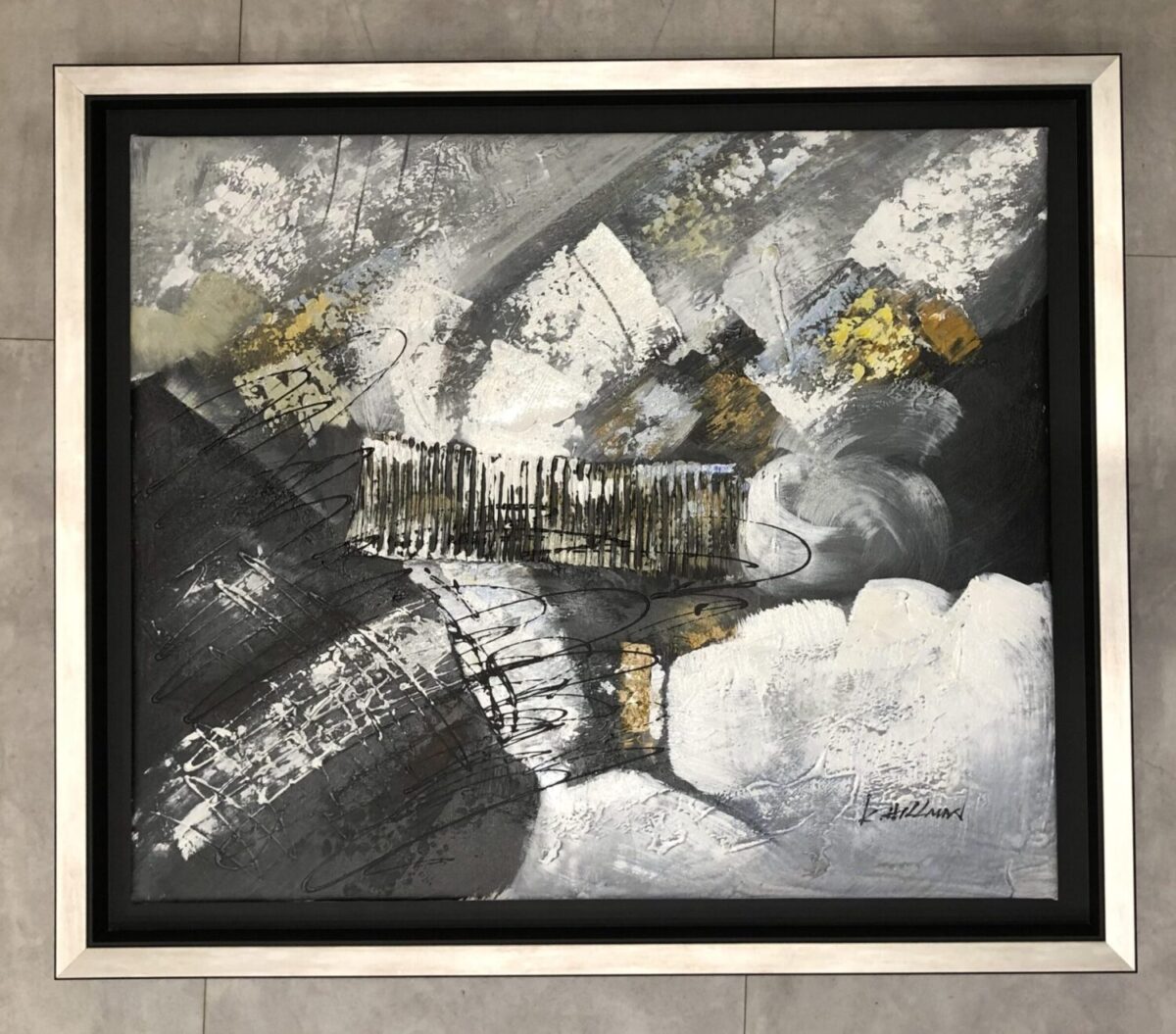 K HILLMAN
PEINTURE ACRYLIQUE
ENCADREMENT CAISSE AMÉRICAINE EUROBAGUETTE NOIRE MAT ET ARGENT
CADRE RÉALISÉ SUR LE REMBLAI DES SABLES D'OLONNE PAR L'ENCADREUR