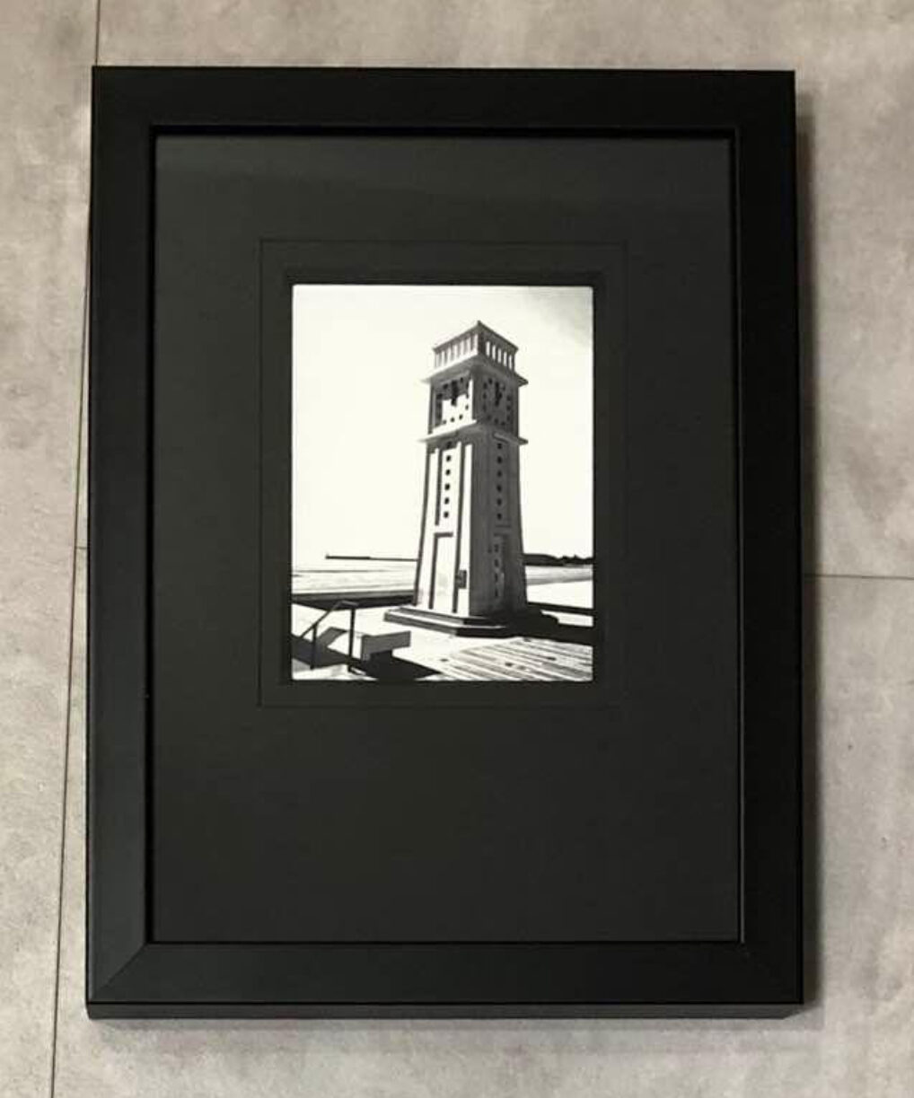 BLACK BOX
PHOTO DE LA MYTHIQUE PENDULE DES SABLES D'OLONNE EN N&B 
PASSE PARTOUT NOIR ET BAGUETTE OUEST MOULURES NOIR MATT POUR UN EFFET TRÈS TENDANCE 
FAIT PAR L'ENCADREUR 1B PROMENADE AMIRAL LAFARGUE
85100
FRANCE